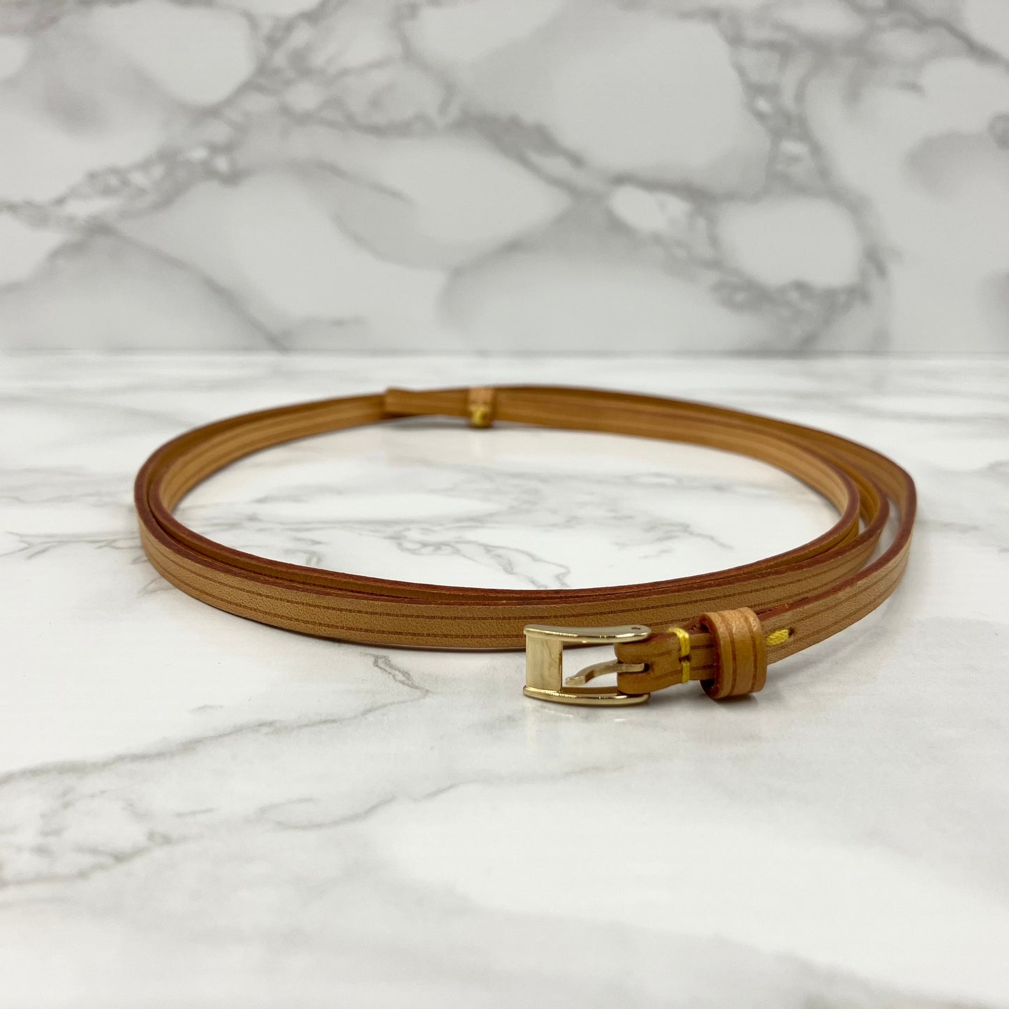 LOUIS VUITTON BACCHETTA leather Slim Strap