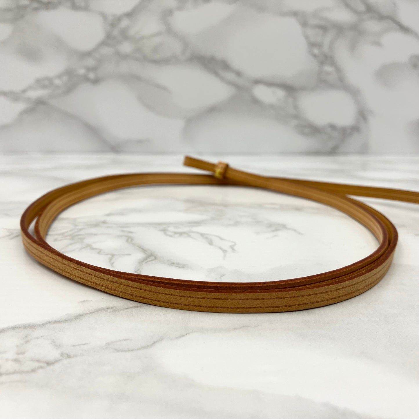 LOUIS VUITTON BACCHETTA leather Slim Strap