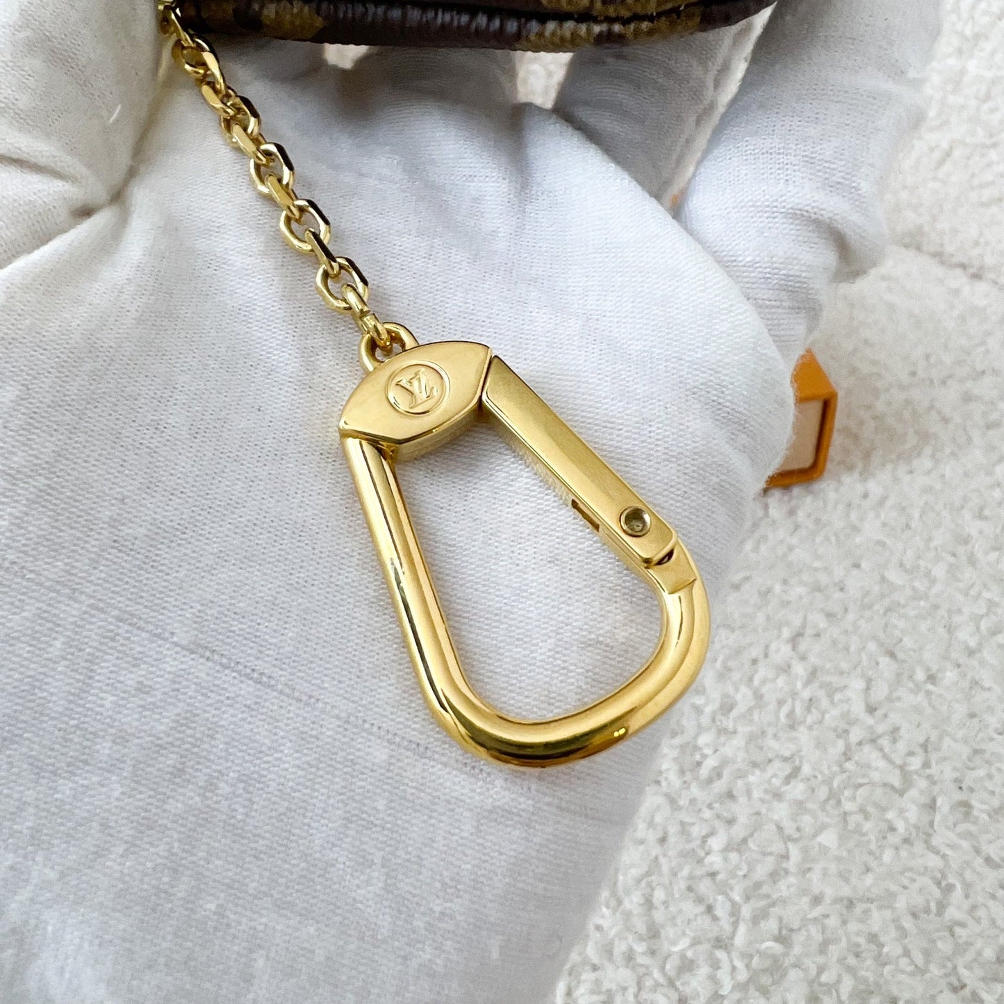 LV Key Cles Pouch in Monogram Canvas GHW