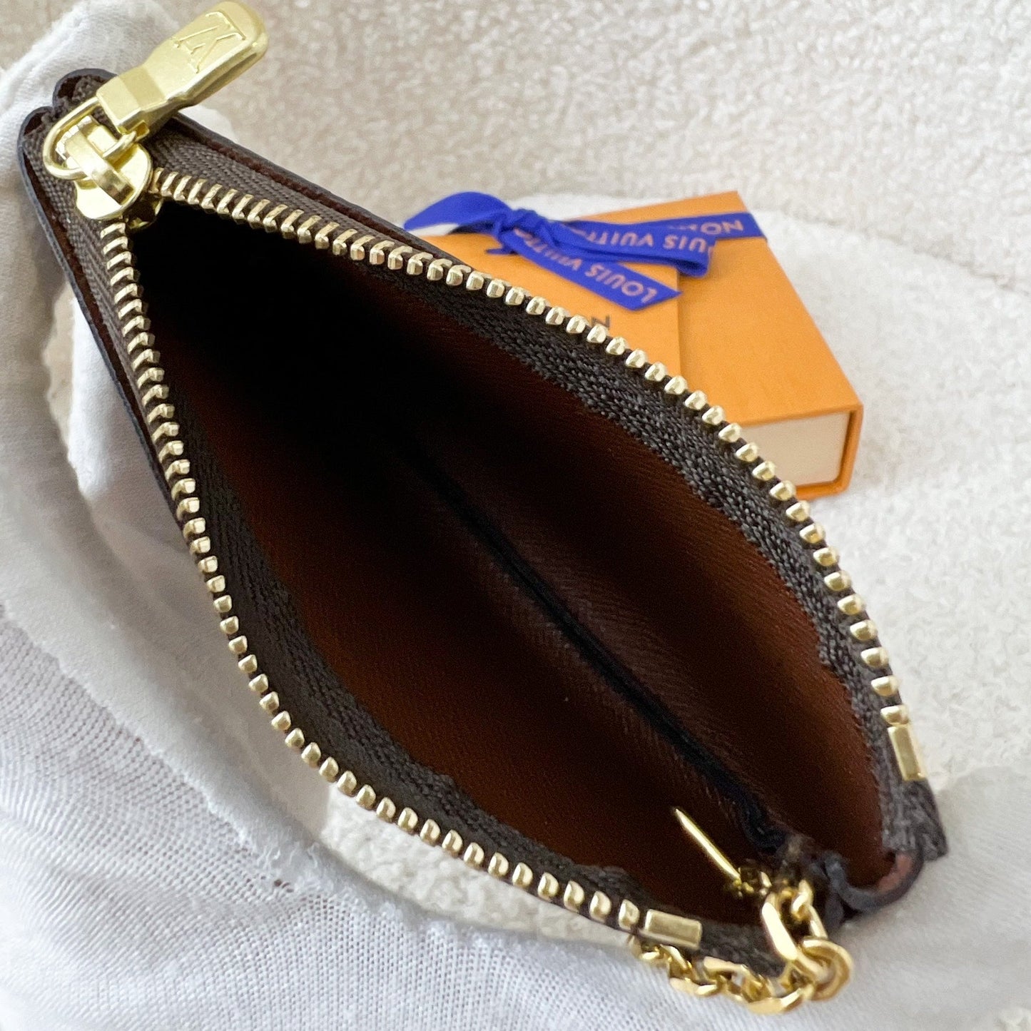LV Key Cles Pouch in Monogram Canvas GHW