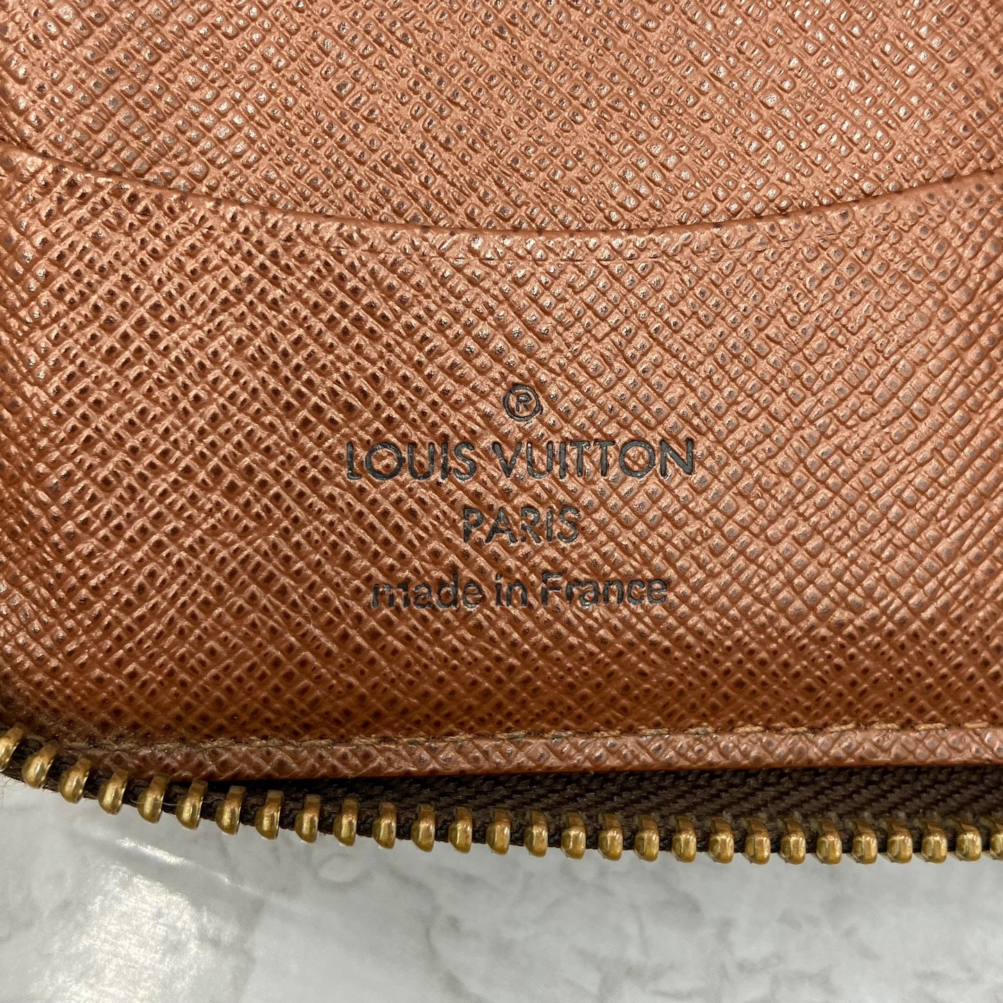 LOUIS VUITTON Monogram zippy compact