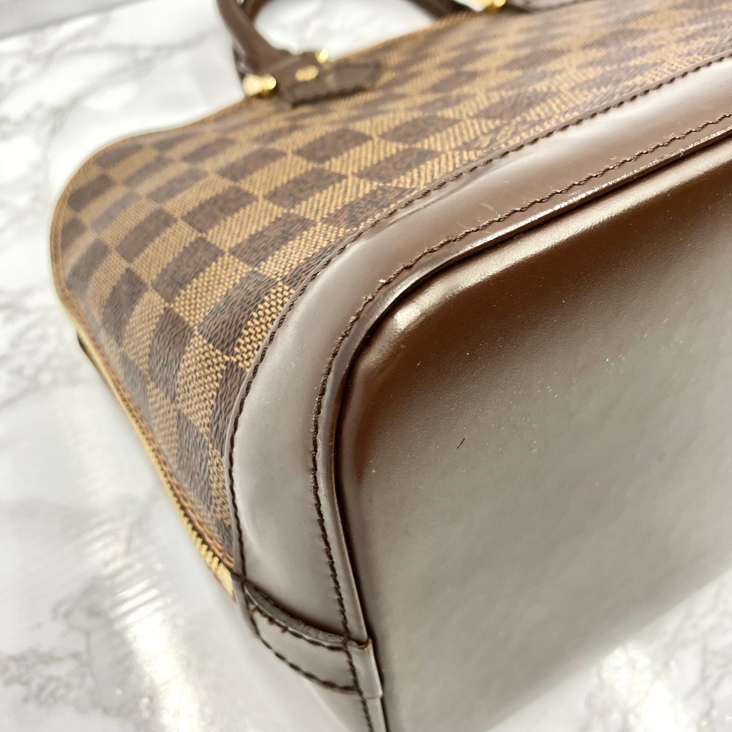 LOUIS VUITTON Damier Alma PM
