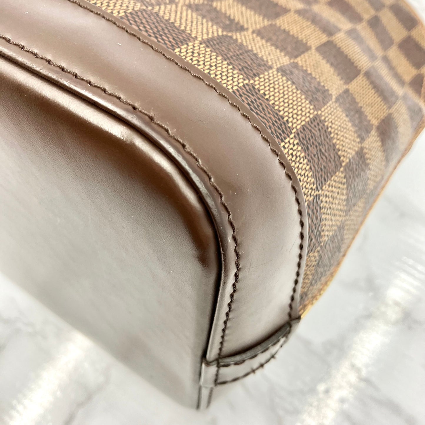LOUIS VUITTON Damier Alma PM