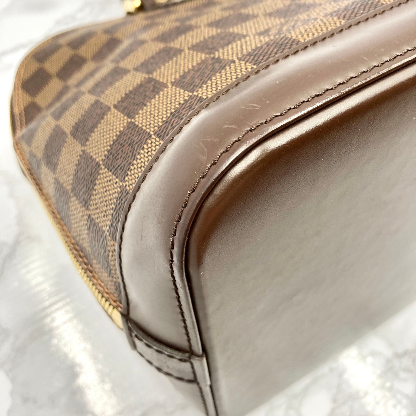 LOUIS VUITTON Damier Alma PM