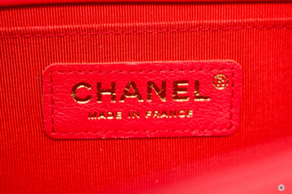 Chanel A67086 Boy Red Calfskin 25 Shoulder Bags Ghw