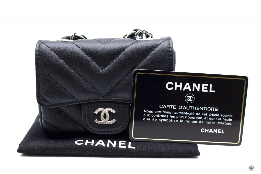 Chanel AP2305B07199 Classic Belt Bag Black / 94305 Calfskin Shoulder Bags Shw