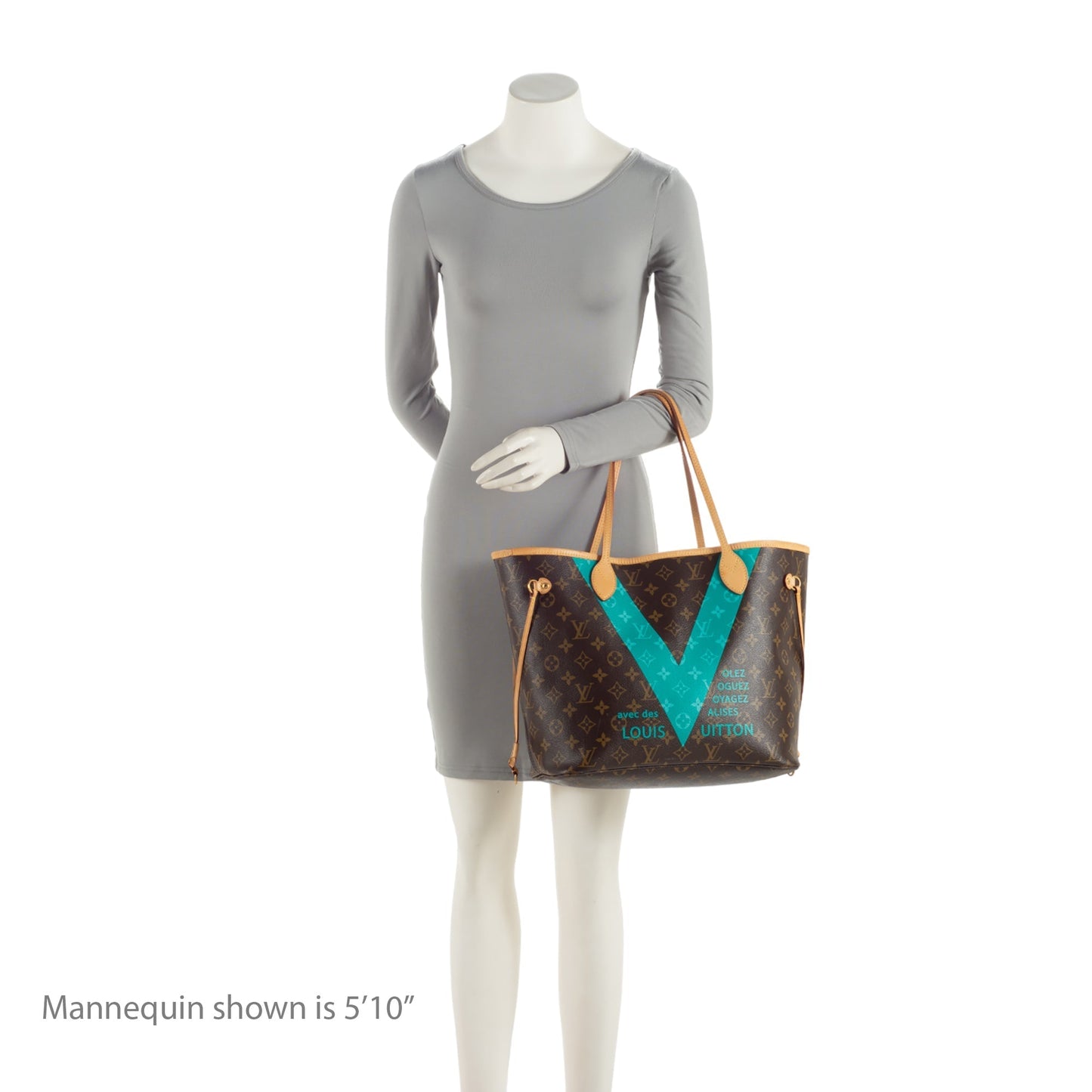 Louis Vuitton Limited Edition Monogram Canvas V Neverfull MM Tote (SHF-tPAWzS)