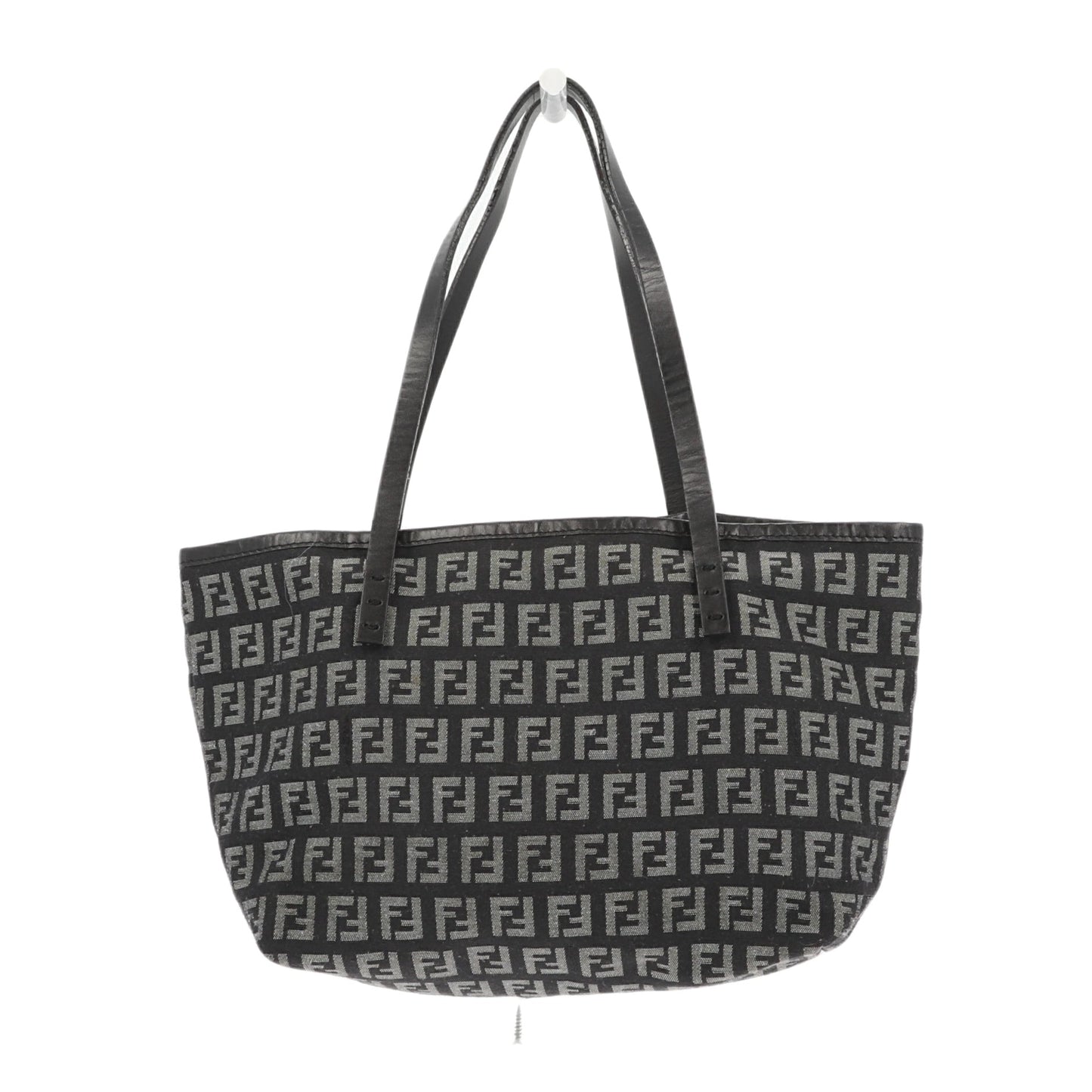 FENDI Shoulder Bag in Black Fabric