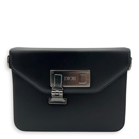 Lock Shoulder Bag Black in Calfskin, Silver hardware
