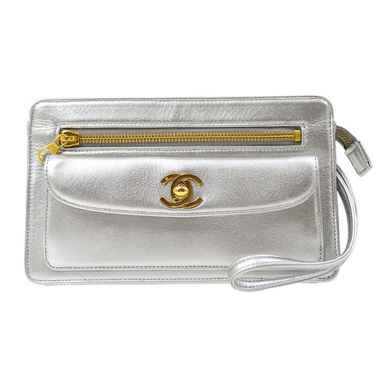CHANEL 1996-1997 Clutch Bag Silver