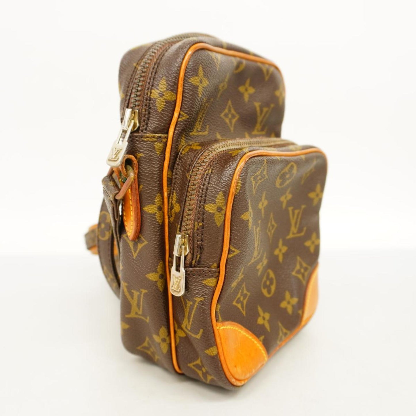 Louis Vuitton Danube  Canvas Shoulder Bag ()