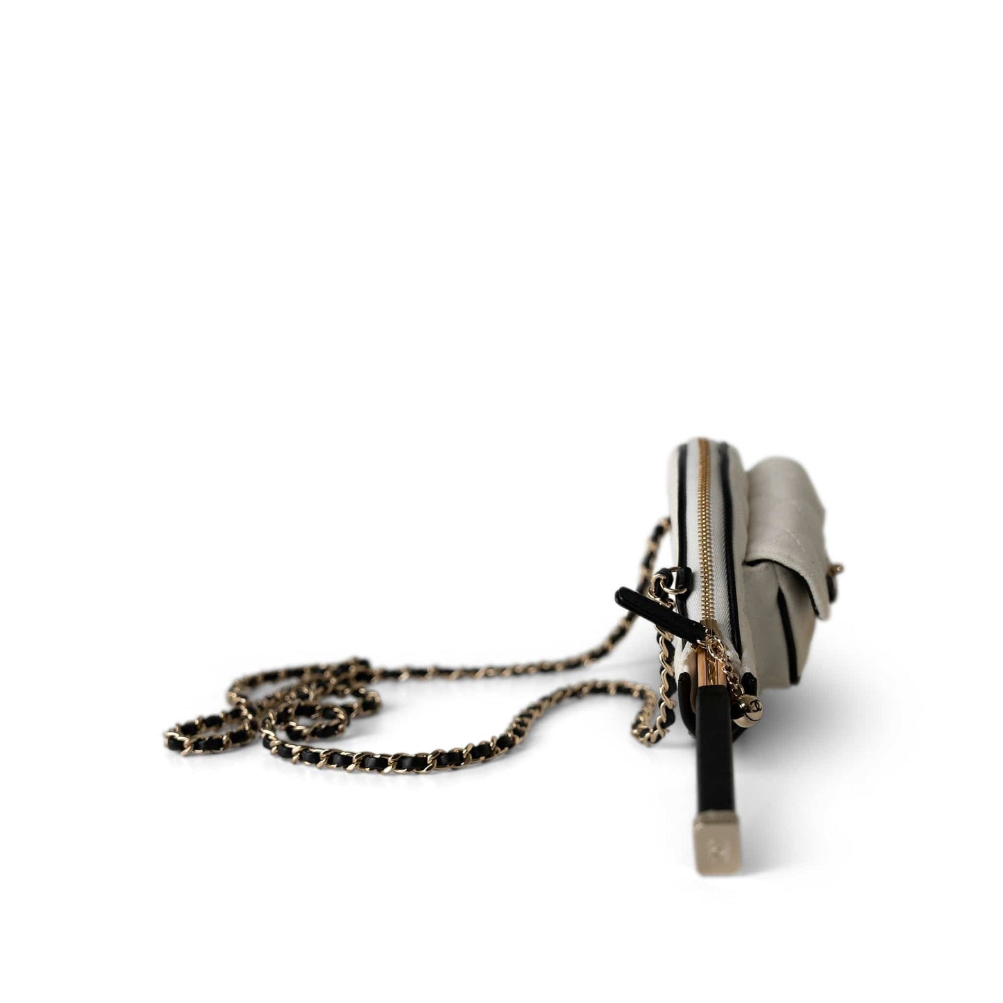 23C Tennis Racket Mirror Vanity Clutch with Chain White & Black W/ LGHW