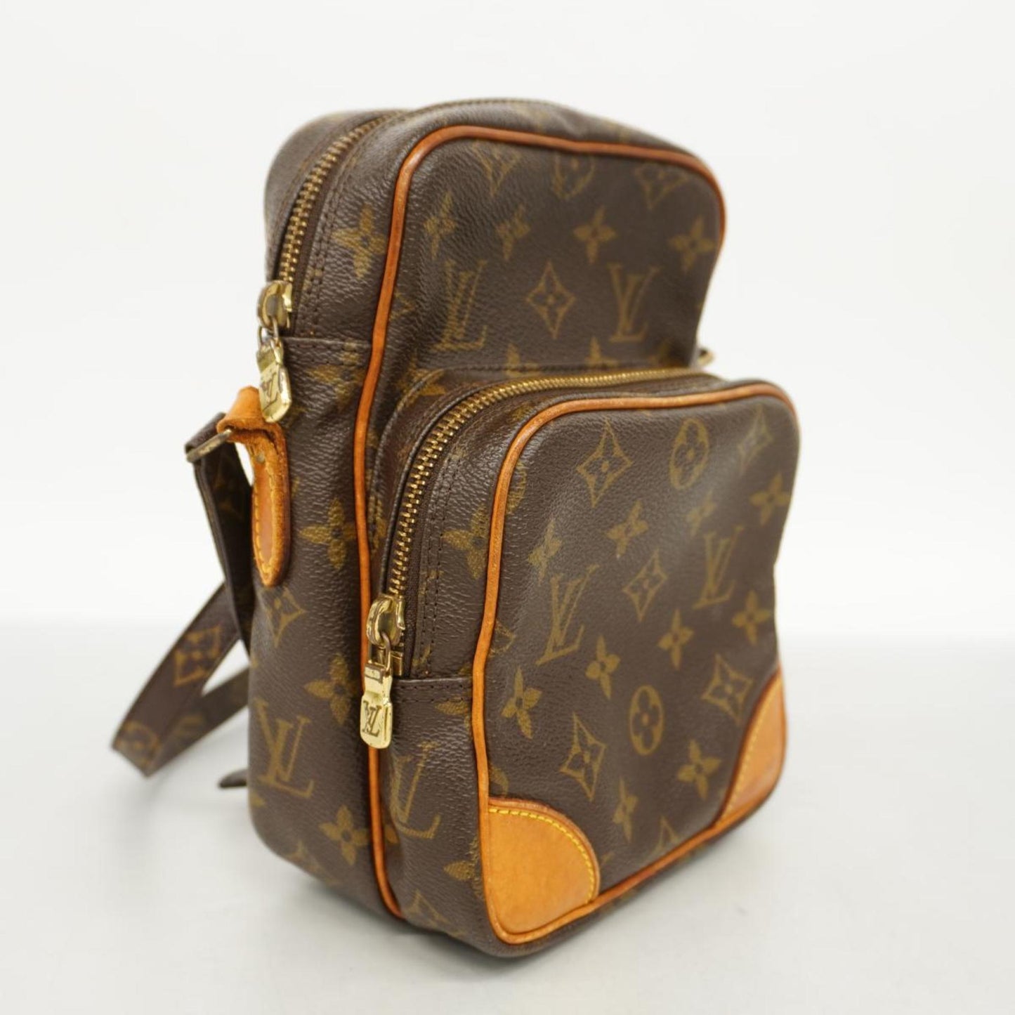 Louis Vuitton Amazon  Canvas Shoulder Bag ()