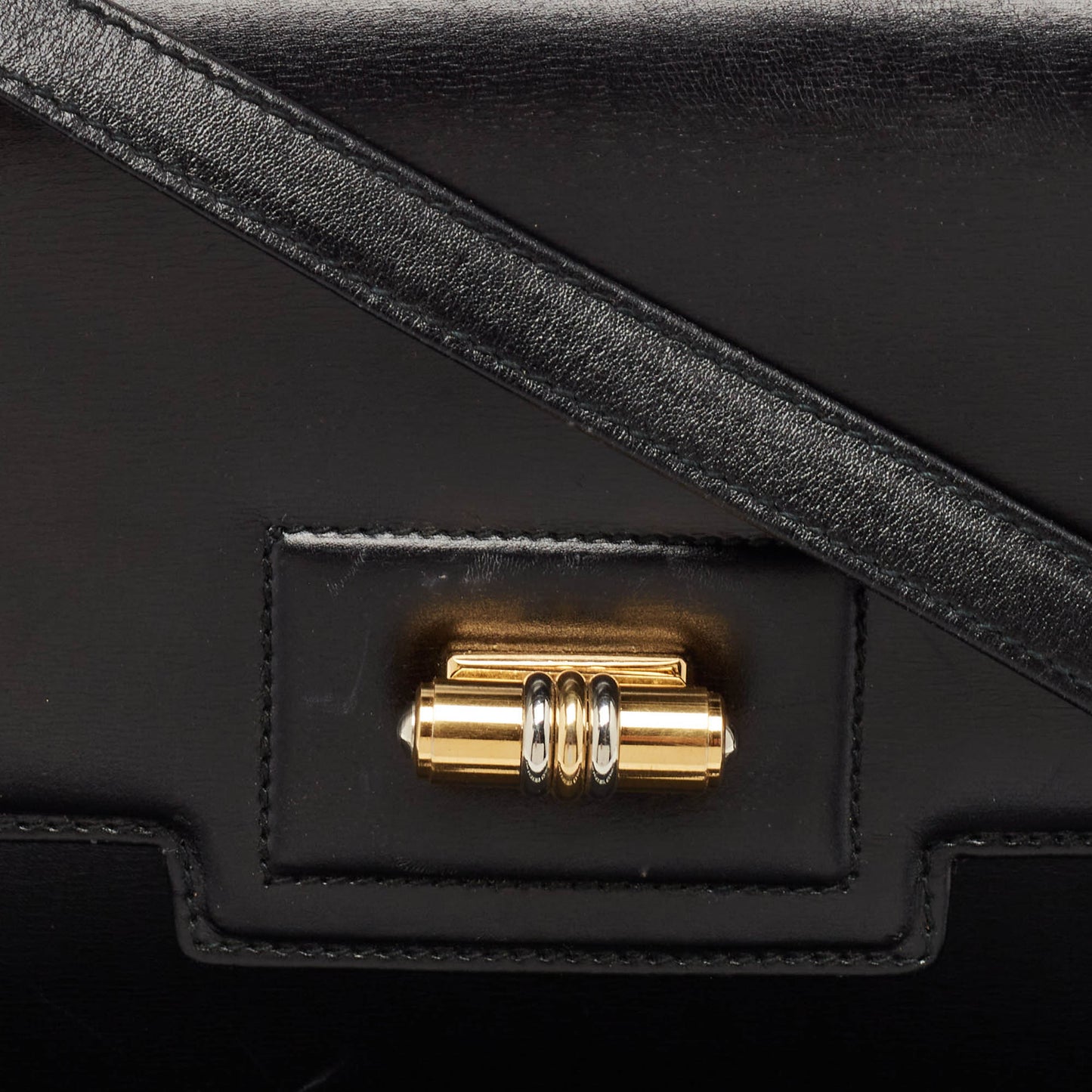 Gucci Black Glossy Leather Turnlock Flap Shoulder Bag