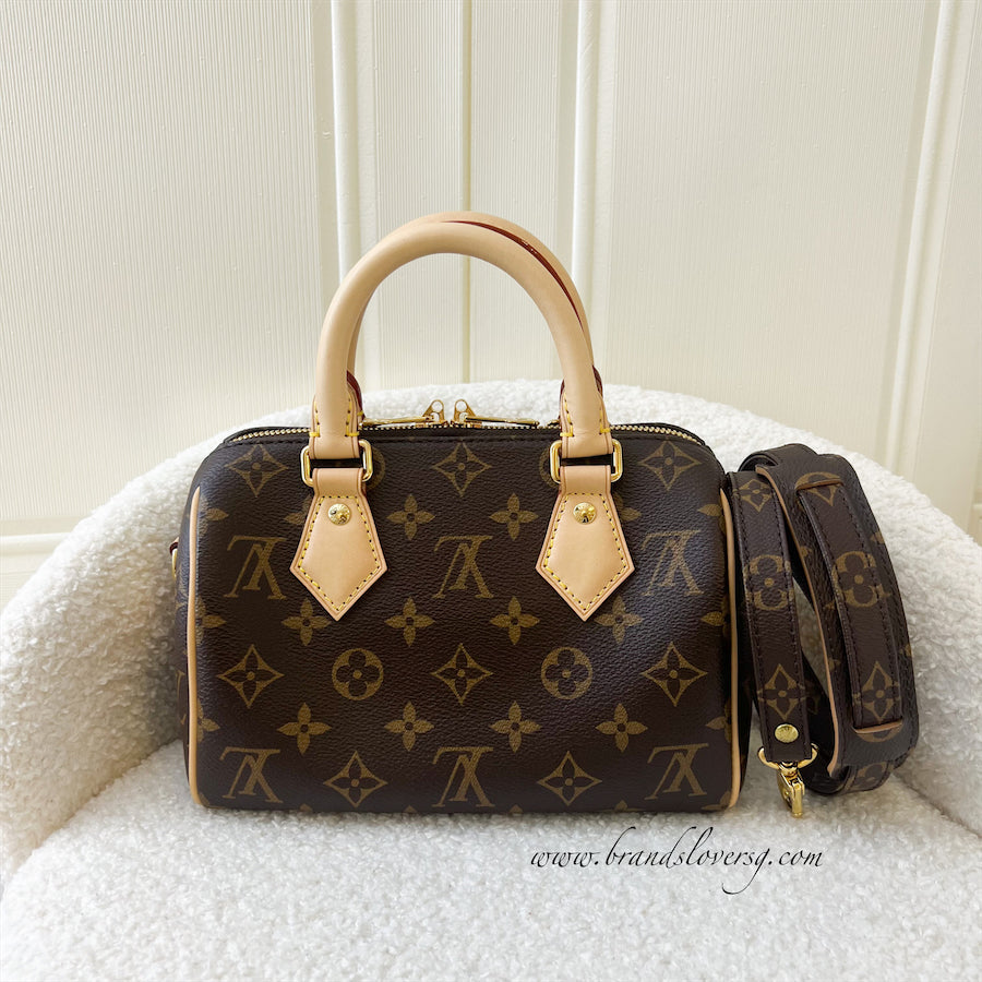 LV Speedy Bandouliere 20 in Monogram Canvas GHW (Without Patterned Strap) + Monogram strap.