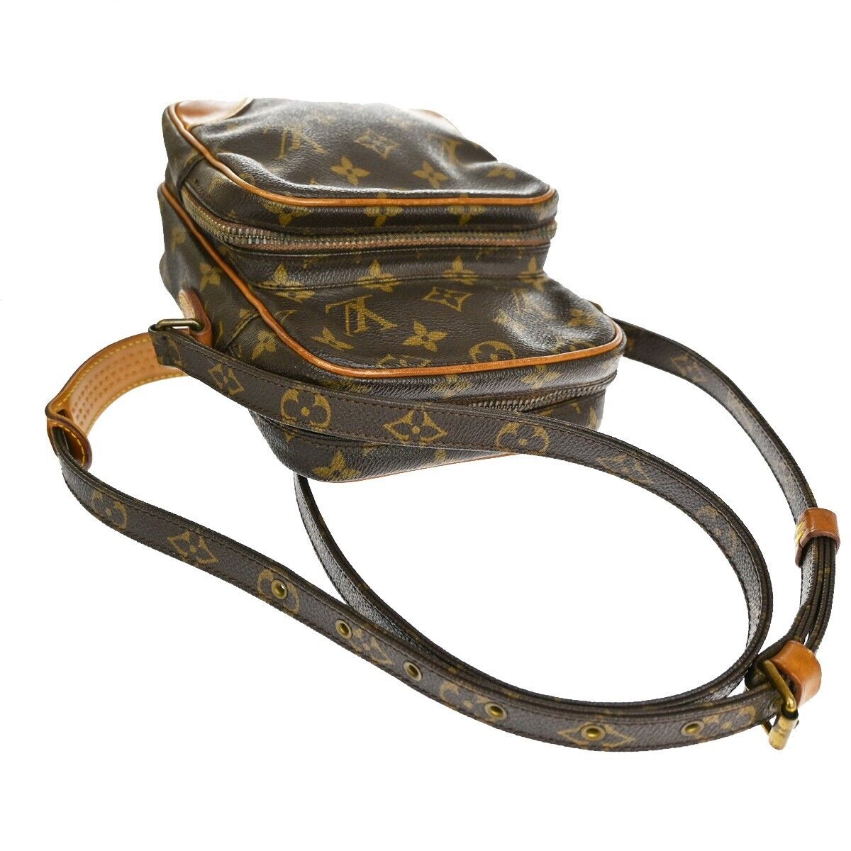 Louis Vuitton Amazon  Canvas Shoulder Bag ()