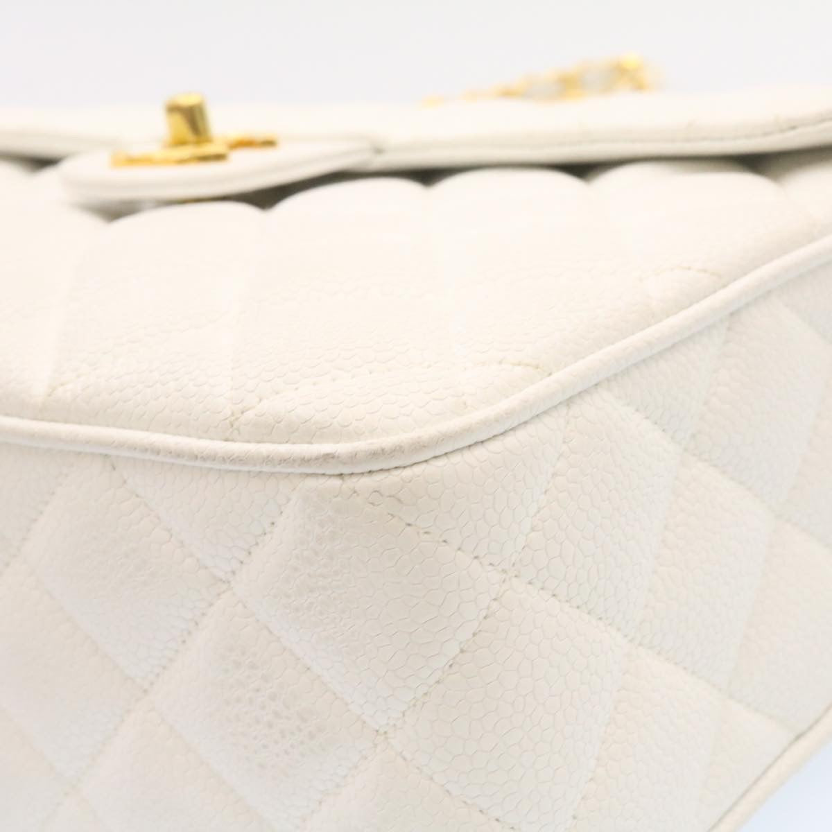 CHANEL Matelasse Chain Shoulder Bag Caviar Skin Gold White CC Auth am1370gA