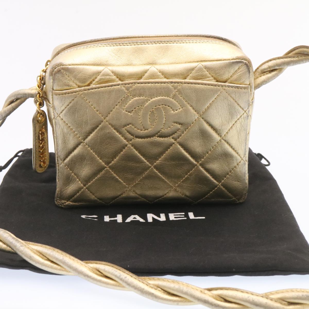 CHANEL Lamb Skin Matelasse Shoulder Bag Gold CC Auth am1684gA