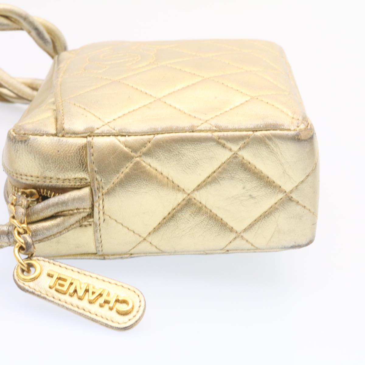 CHANEL Lamb Skin Matelasse Shoulder Bag Gold CC Auth am1684gA