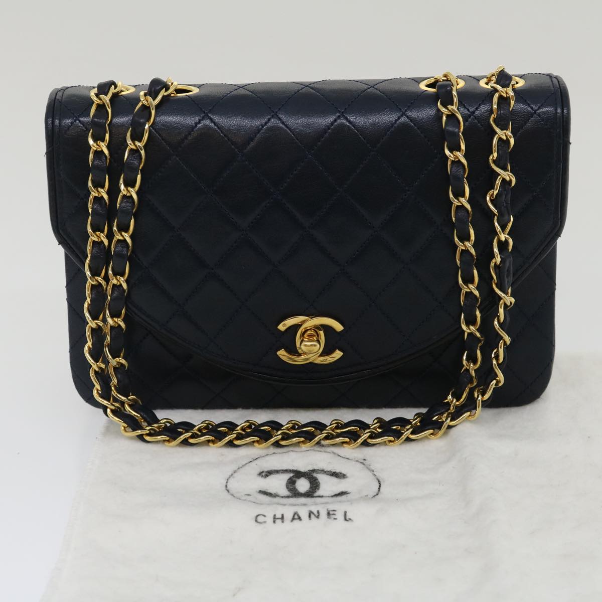 CHANEL Matelasse Chain Flap Shoulder Bag Lamb Skin Navy Gold CC Auth am2602gA