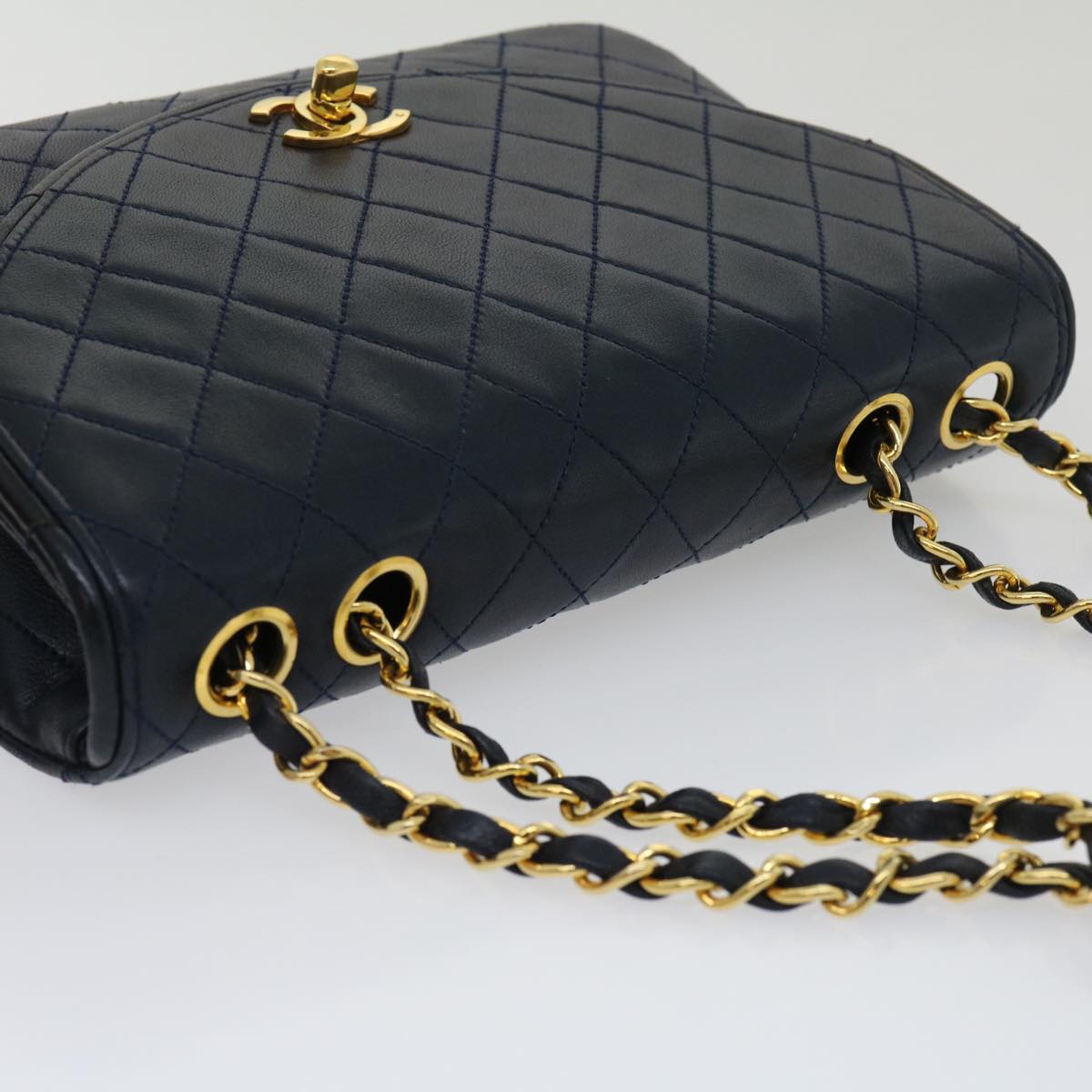 CHANEL Matelasse Chain Flap Shoulder Bag Lamb Skin Navy Gold CC Auth am2602gA