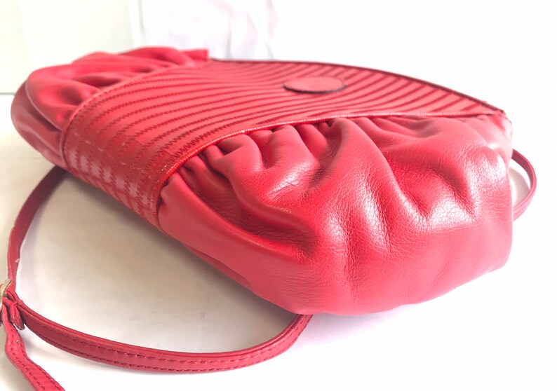 FENDI 80's vintage red patent enamel and nappa leather oval round shape shoulder purse