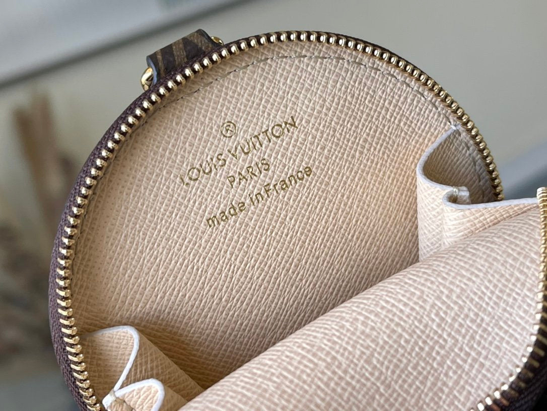 Louis Vuitton Maxi Multi Pochette Accessories Bag