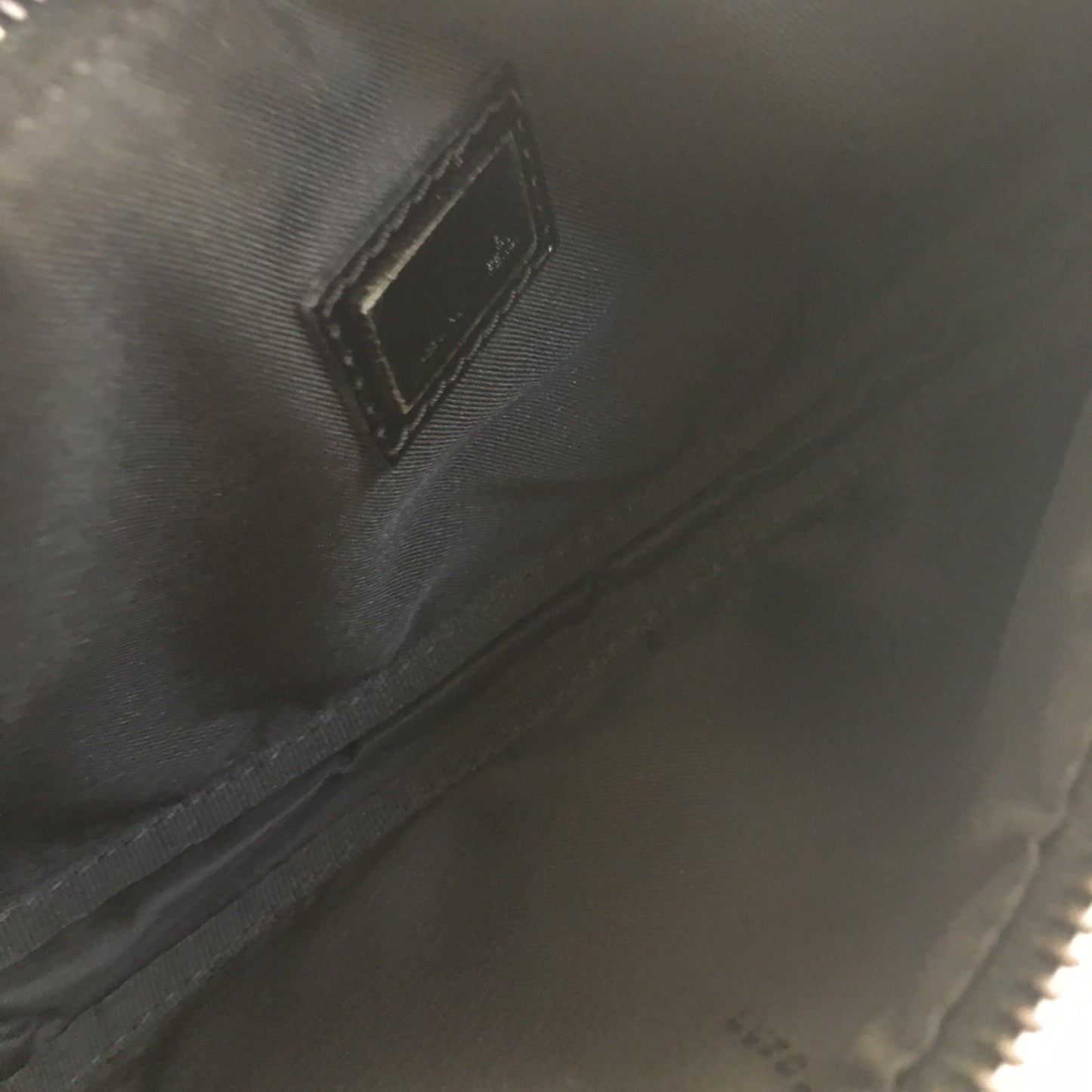 FENDI Shoulder Bag in Black Fabric