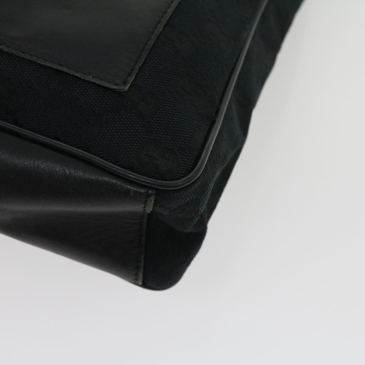 GUCCI GG Canvas Shoulder Bag Black  ki2082
