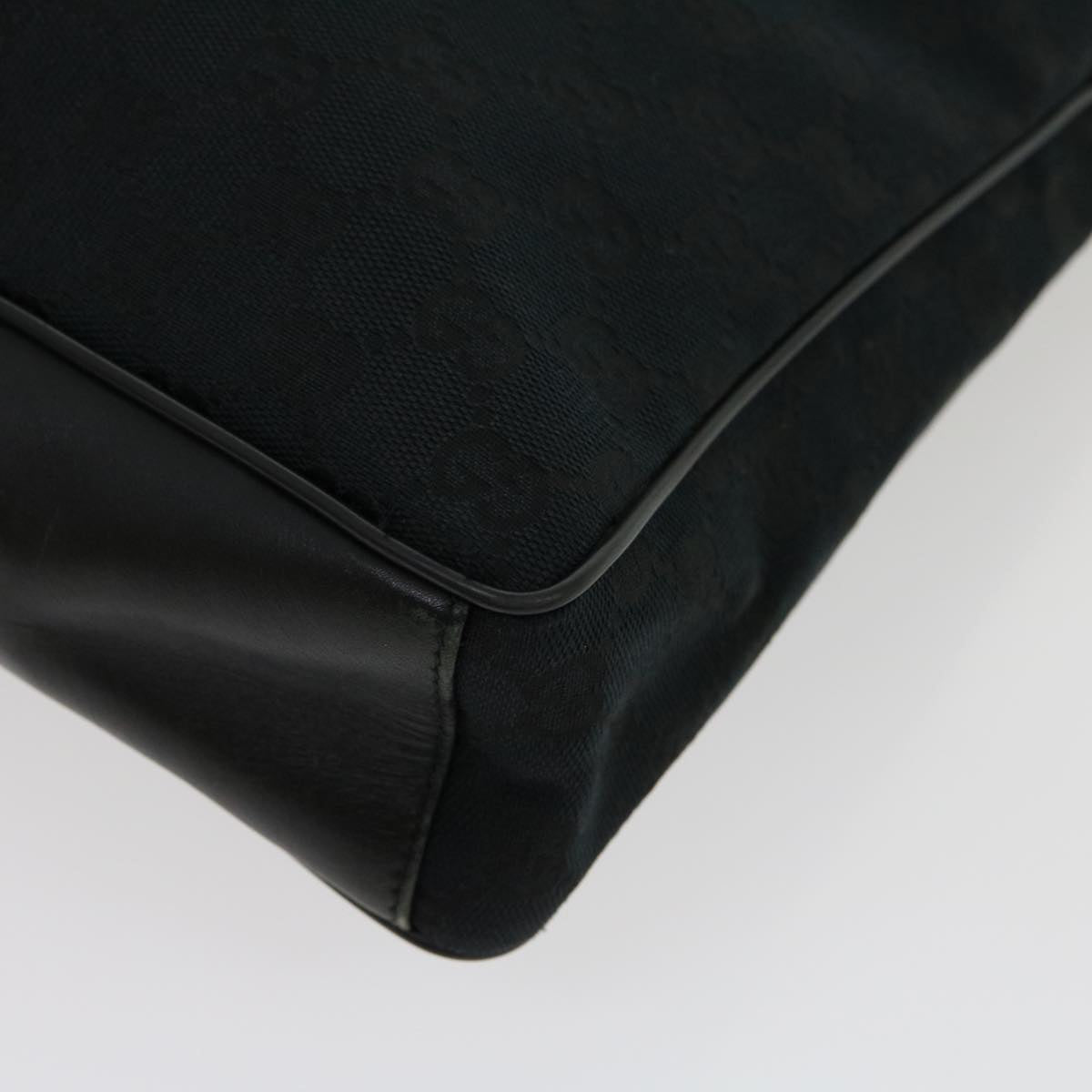 GUCCI GG Canvas Shoulder Bag Black  ki2082
