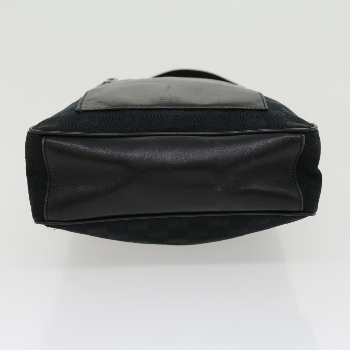 GUCCI GG Canvas Shoulder Bag Black  ki2082