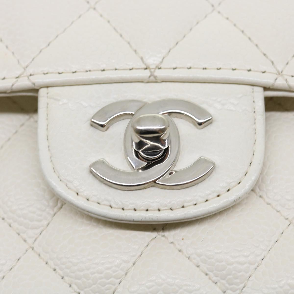 CHANEL Matelasse Double Flap Chain Shoulder Bag Caviar Skin White CC Auth knn085