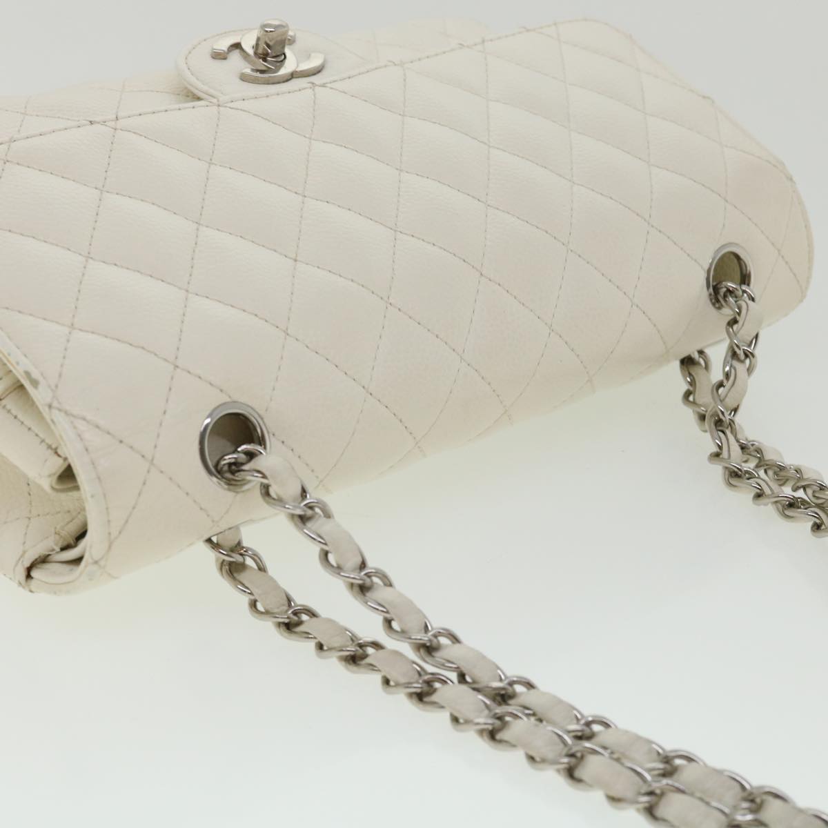 CHANEL Matelasse Double Flap Chain Shoulder Bag Caviar Skin White CC Auth knn085