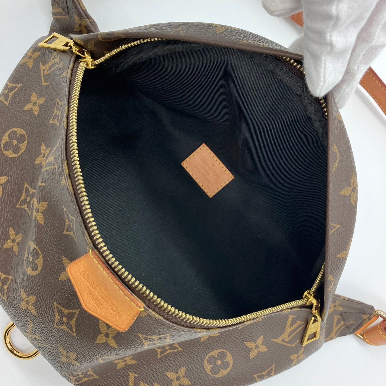 LOUIS VUITTON Monogram Bum bag