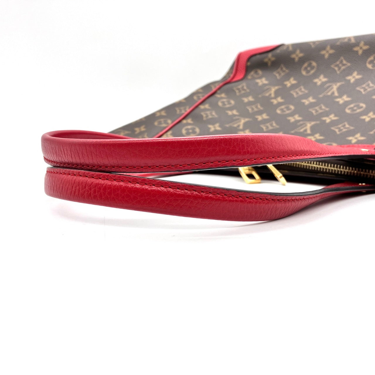 LOUIS VUITTON Estrella Shoulder bag