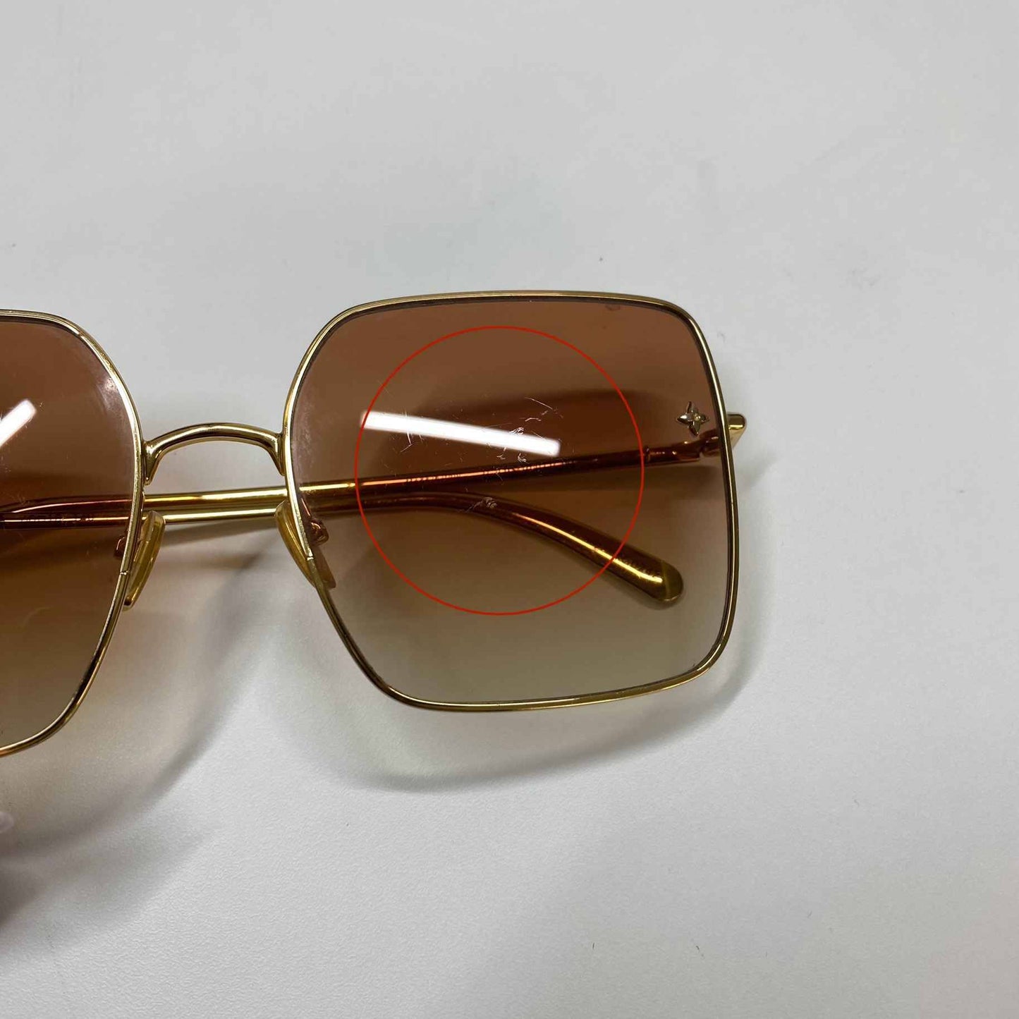 Women's Lv Charm Square Sunglasses Gold