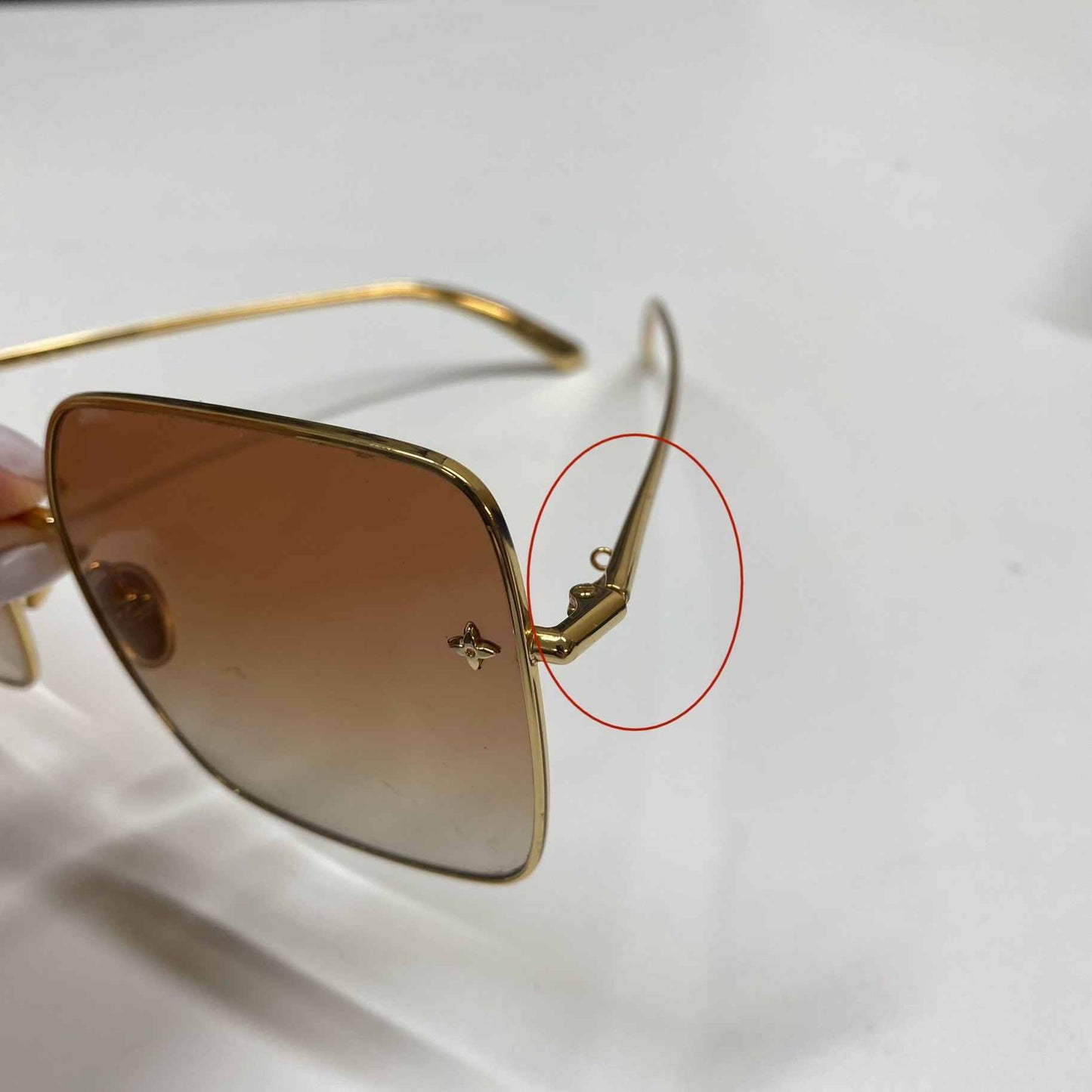 Women's Lv Charm Square Sunglasses Gold