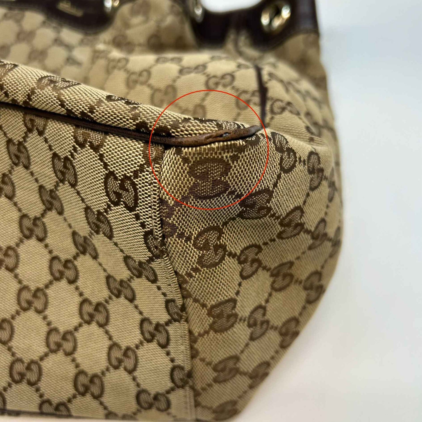 Women's Gg Supreme Handbag Beige