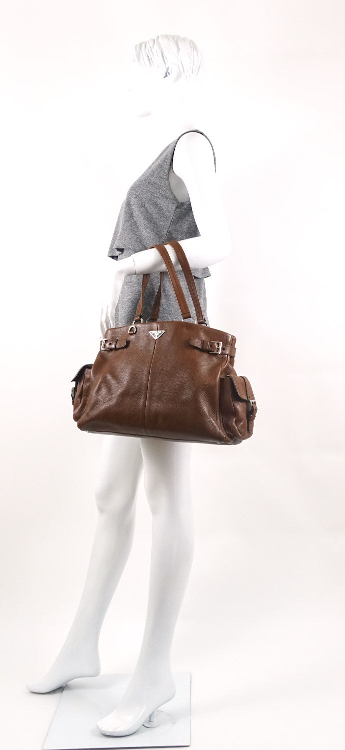 Vitello Daino Leather Shoulder Bag