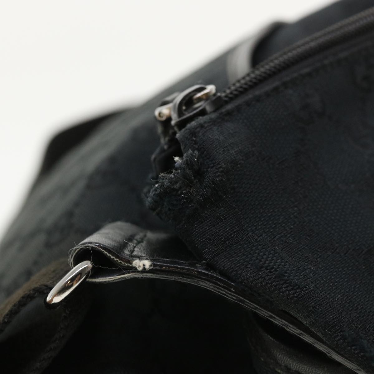 GUCCI GG Canvas Shoulder Bag Black 145857001013  tb425