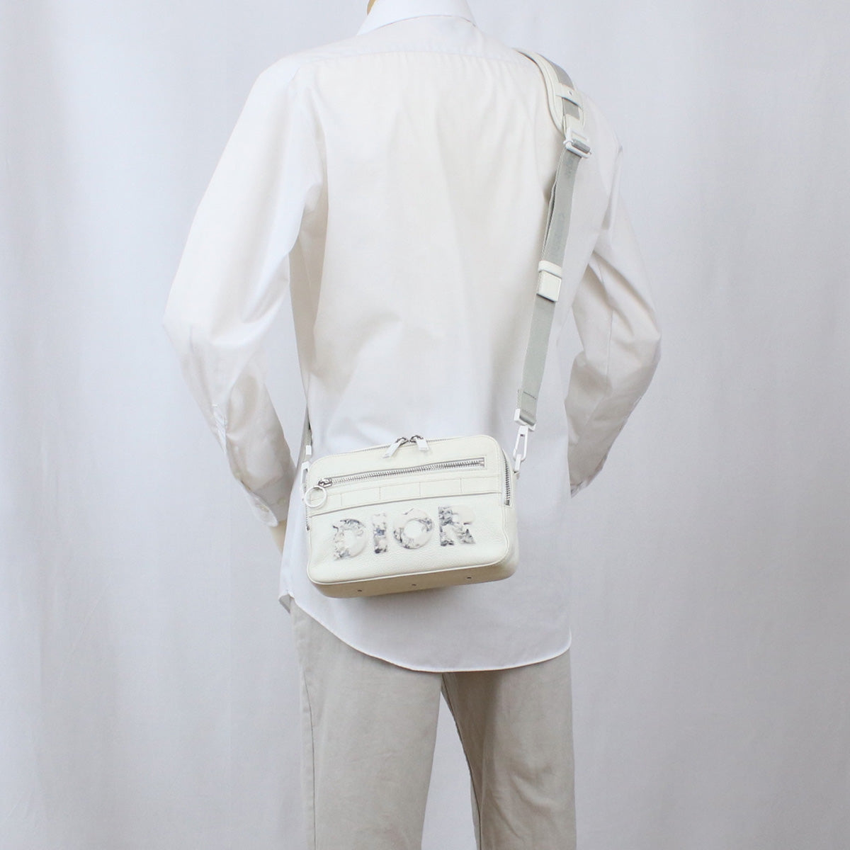 Christian Dior 1SFPO101YWM_H19E Shoulder Bag white leather