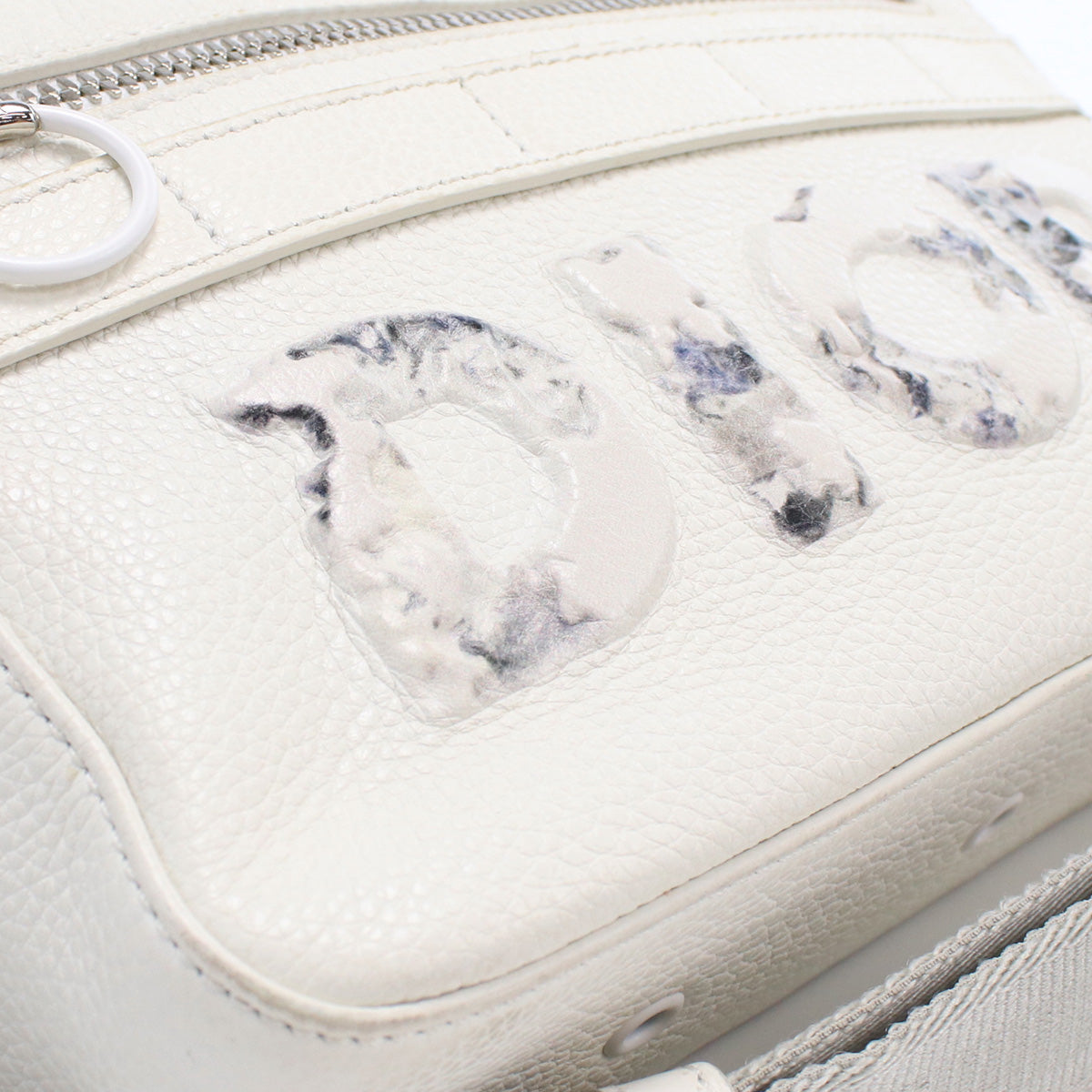 Christian Dior 1SFPO101YWM_H19E Shoulder Bag white leather