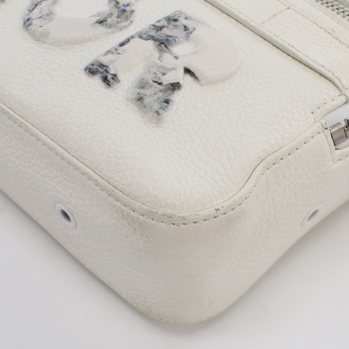 Christian Dior 1SFPO101YWM_H19E Shoulder Bag white leather