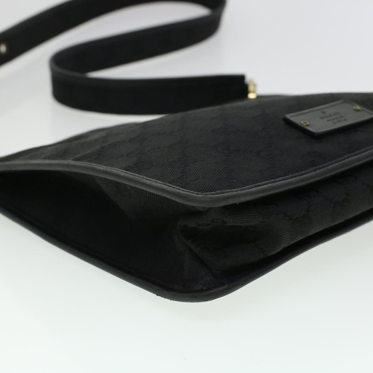 GUCCI GG Canvas Shoulder Bag Black 91762  yk7260