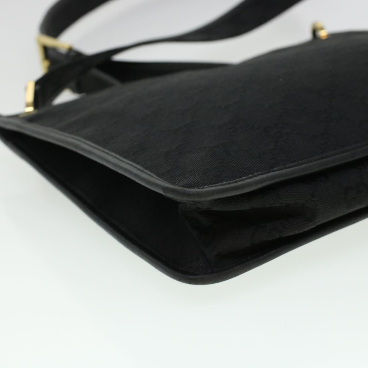 GUCCI GG Canvas Shoulder Bag Black 91762  yk7260